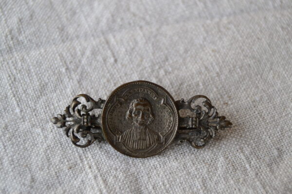 broche vintage