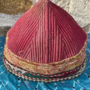 ancien chapeau brodé