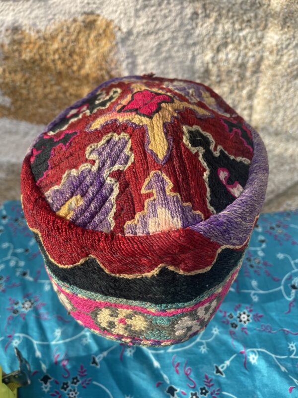 chapeau brodé ancien